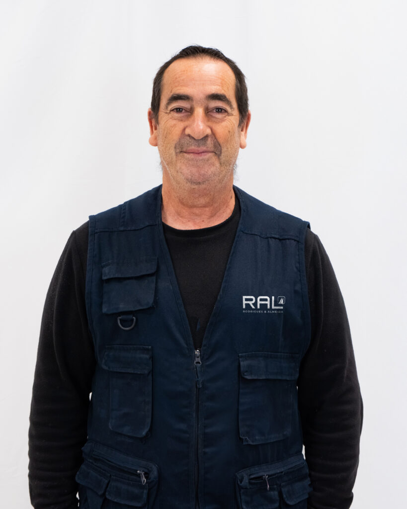 Marciano Marques, serralheiro na RAL – Rodrigues & Almeida