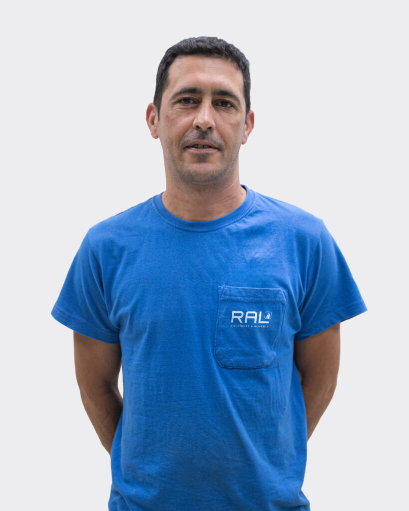 Daniel Viegas | Serralheiro na RAL – Rodrigues & Almeida