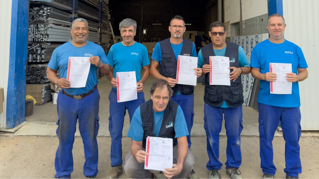 Colaboradores da RAL após uma formação de soldadura de 40 horas, reforçando competências nos processos SER, MIG-MAG e TIG.